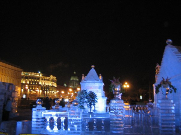 Ледовый дворец на Дворцовой площади. Санкт-Петербург, Россия