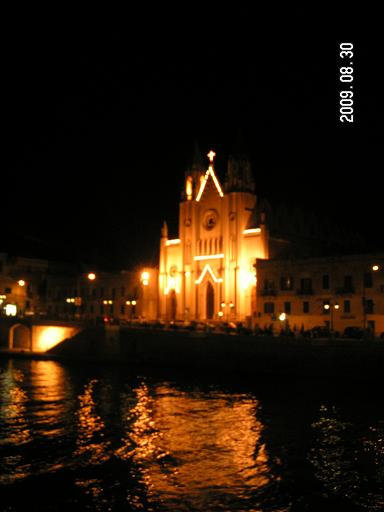 Церковь в ночи Слима, Мальта