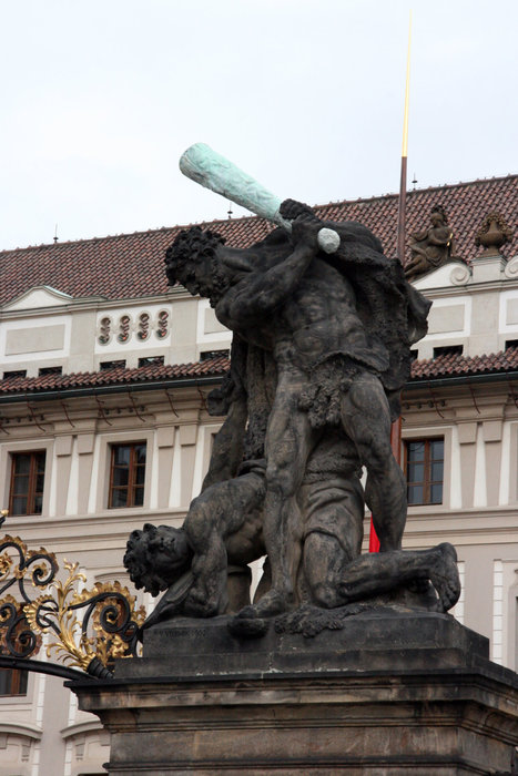 скульптурная композиция в Пражском граде Прага, Чехия