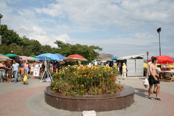 Площадь возле дома Волошина Коктебель, Россия