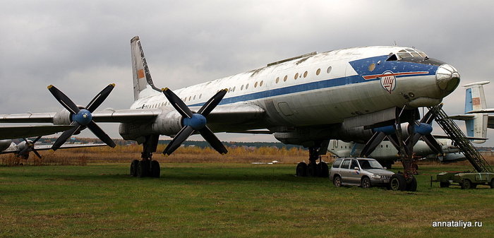 Но гораздо ближе мне все-таки гражданская авиация. Чего только стоит пассажирский самолет Ту-114! Первый полет этого самолета был совершен в 1957 году. Самолет был двухэтажным Щёлково, Россия