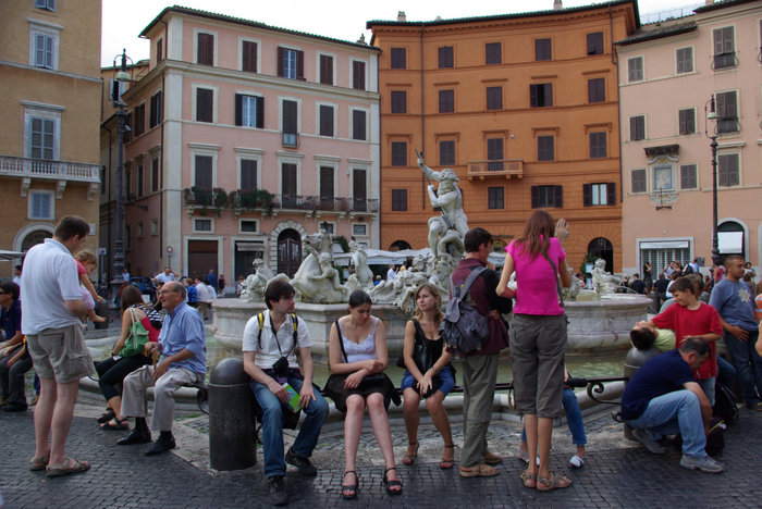 Римляне и туристы Рим, Италия