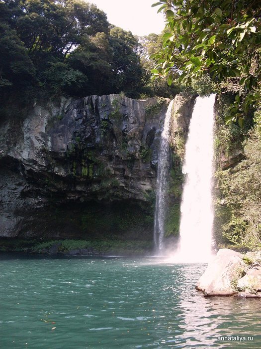 Самый крупный водопад Чеджу, Республика Корея