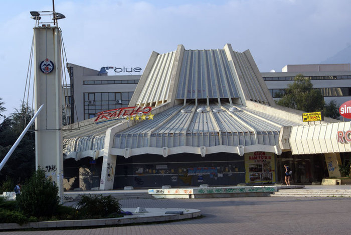Современный торговый центр в Новом Баре Бар, Черногория