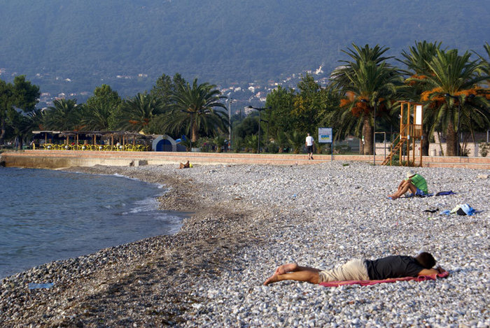 Пустынный пляж — в октябре море уже прохладное Бар, Черногория