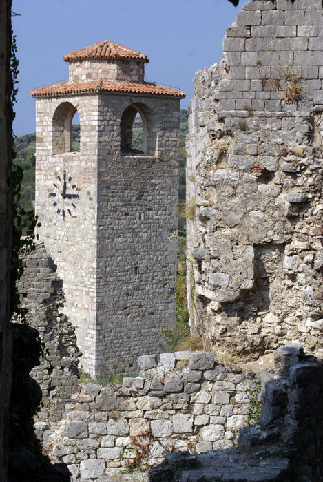 Башня с часами в Старом Баре Бар, Черногория