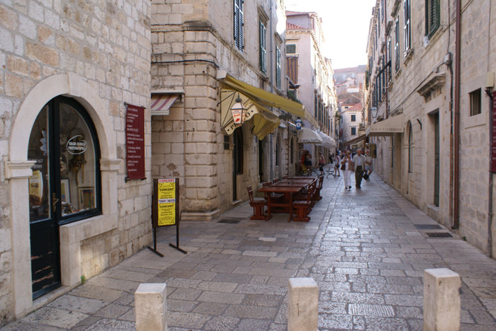 Тихая улочка в центре Дубровник, Хорватия
