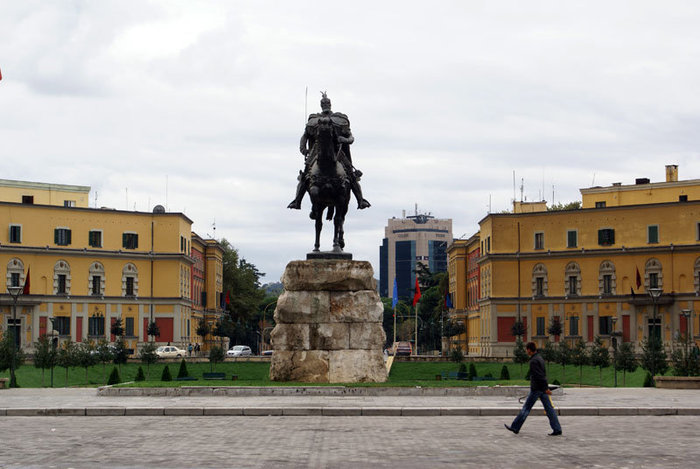 На площади Скандерберга Тирана, Албания