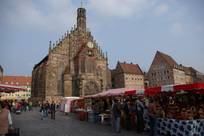 Frauenkirche - Фрауэнкирхе и городской рынок Нюрнберг, Германия