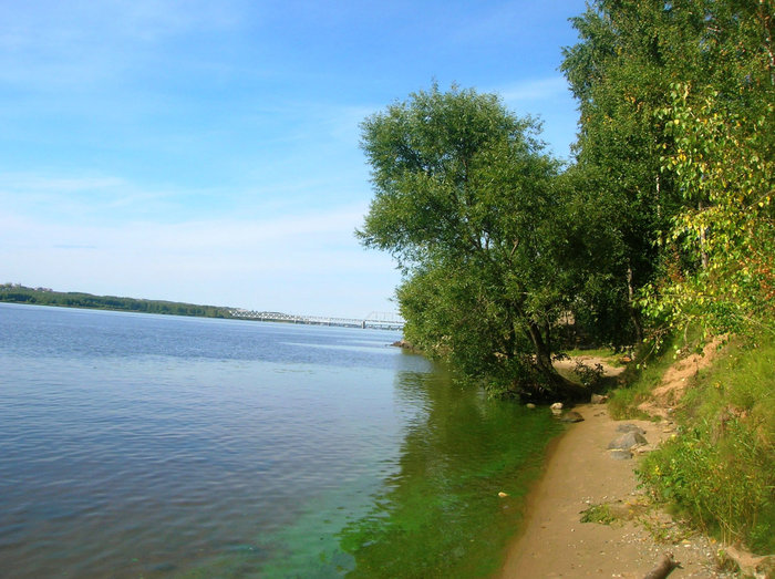 Вдоль берега Кострома, Россия