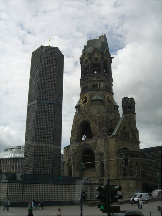 Церковь кайзера Вильгельма Берлин, Германия