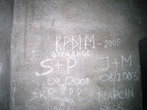 Граффити на внутренних стенах башни: без здесь был Вася и Johne has been here никак...