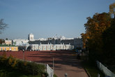Выход в Александровский парк через двор Дворца
