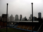 Стадион с видом на город. Парк Юэсю.