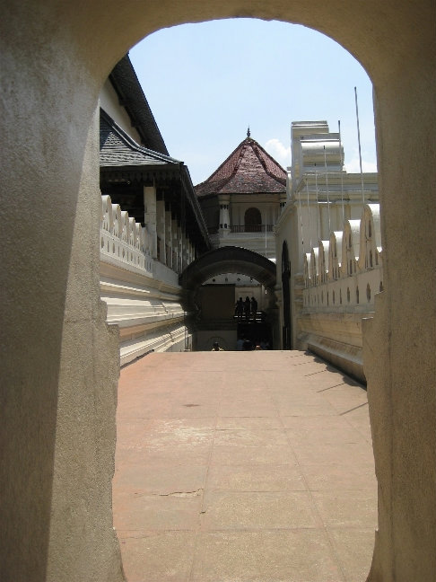 Храм зуба Будды Канди, Шри-Ланка