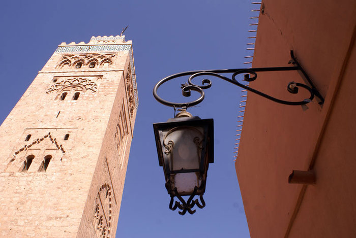 Башня и фонарь Марракеш, Марокко