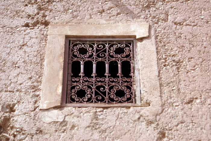 Окно с решеткой Бульман, Марокко