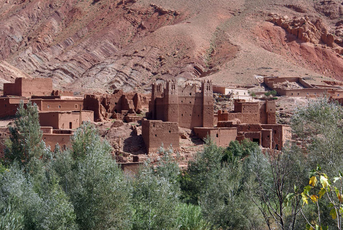 Замки в горах возле Бульмана Бульман, Марокко