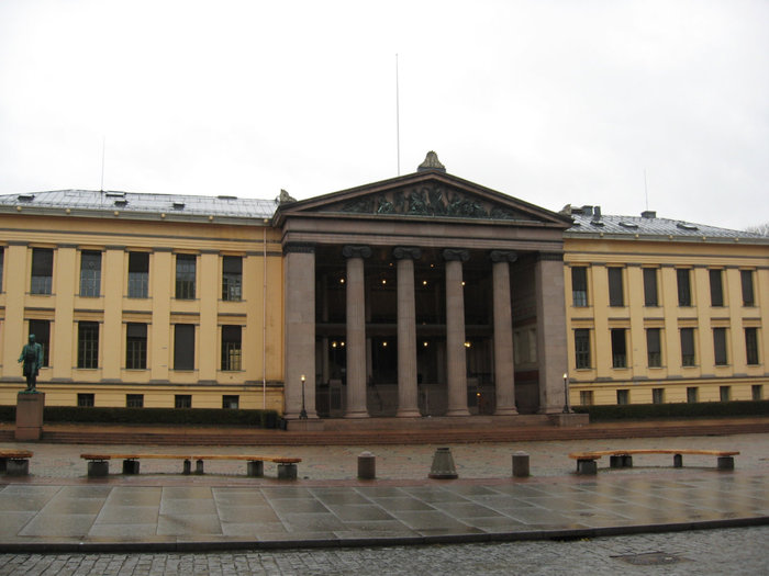 здание университета Осло, Норвегия