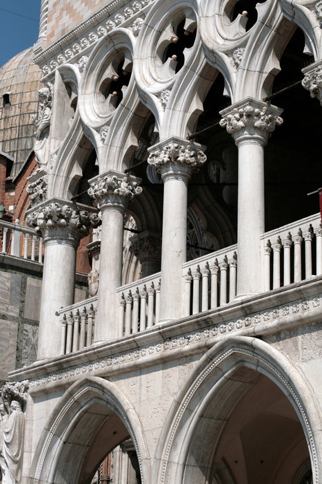 колонны Дворца дожей Венеция, Италия
