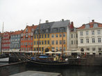 набережная канала Nyhavn, здесь в разные годы жил и творил Ханс Кристиан Андерсен