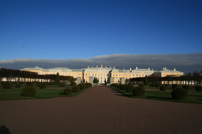 Большой дворец, вид из Верхнего сада Петергоф, Россия