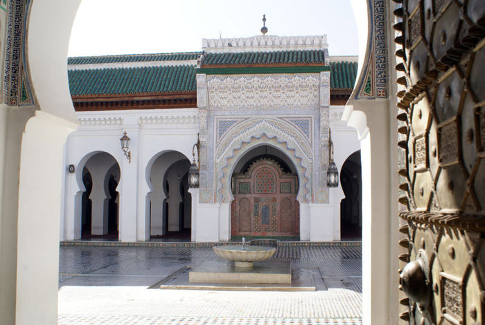 Вход в главную мечеть Феса Фес, Марокко