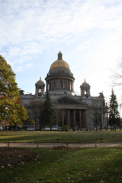 Вид на Исаакиевский собор Санкт-Петербург, Россия