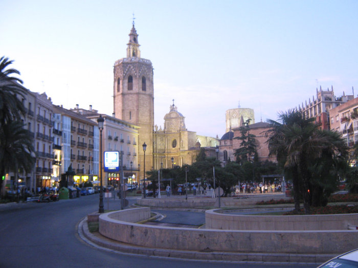 Валенсия - модерн и старый город Валенсия, Испания