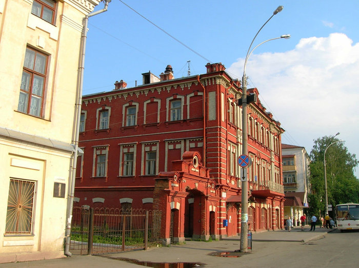 Улицы города вологодская. Улицы Вологды центр. Красивые здания Вологды. Вологда Центральная улица. Вологда прогулка по городу.