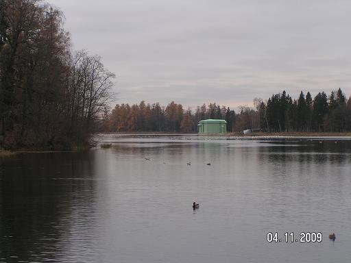 Озеро и павильон Венеры Гатчина, Россия