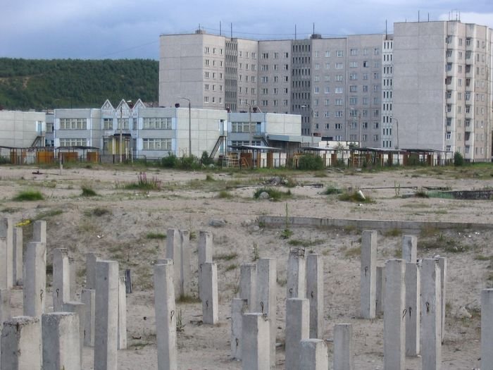 Но о древности Колы по ее внешнему виду, в принципе, не скажешь! Мурманская область, Россия