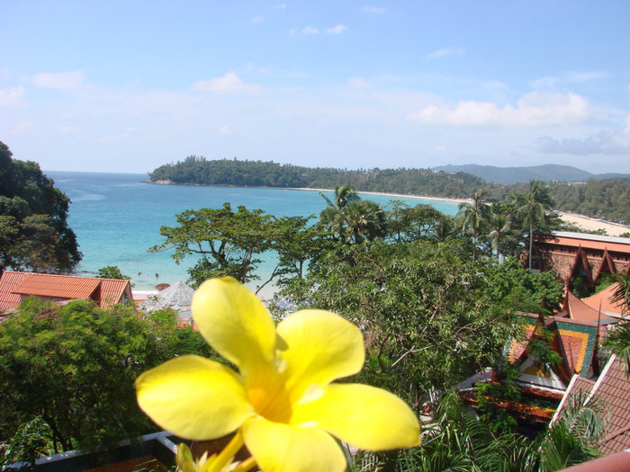 Вид на Ката Бич из отеля Остров Пхукет, Таиланд