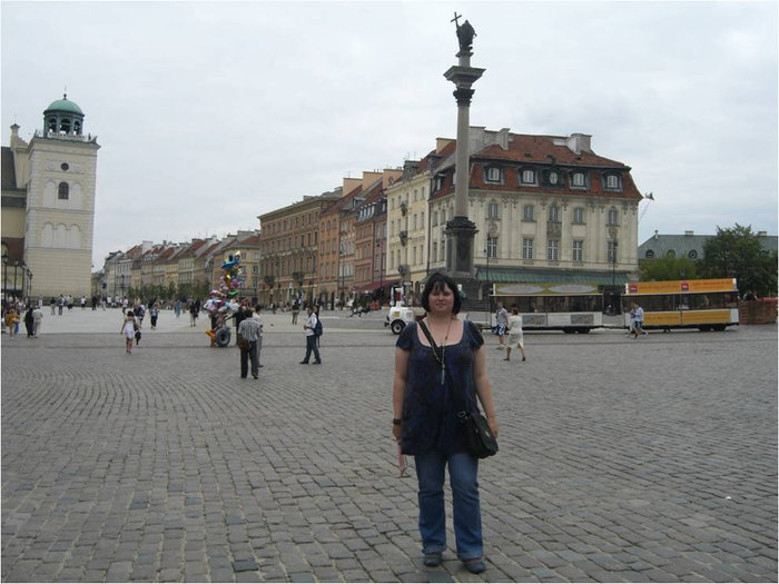 Колонна в центре площади Варшава, Польша