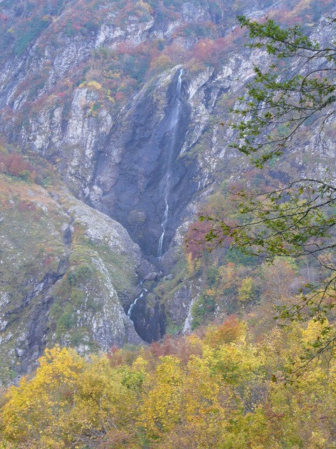 Один из высочайших водопадов Сочи Сочи, Россия