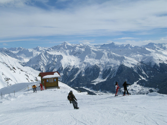 Швейцарские Альпы  и чистый горный воздух Давос, Швейцария