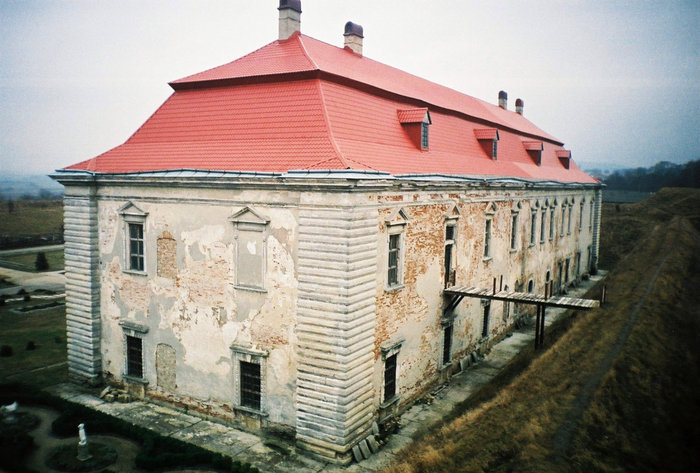 Основной замок Золочев, Украина