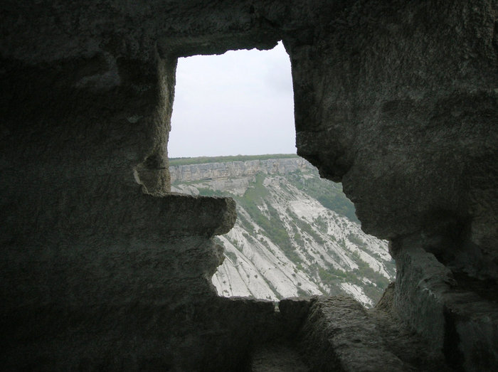 Вид из окна пещеры Бахчисарай, Россия
