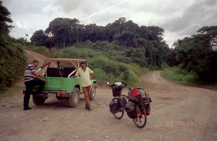 Встреча на дороге Манагуа, Никарагуа
