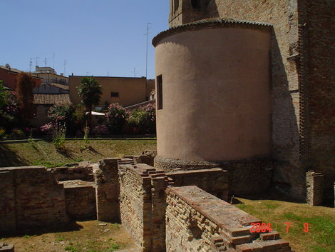 Древние развалины Червиа, Италия
