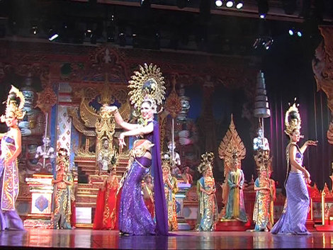 Шоу трансвеститов «Альказар» Паттайя, Таиланд