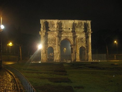 Хорошо сохранившаяся Арка Константина Рим, Италия
