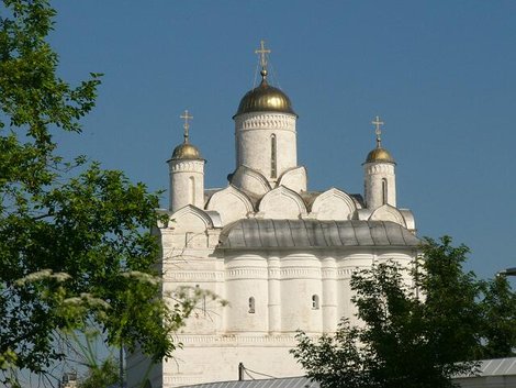 13. Покровский собор. Построен в 1510-1514. Главное здание и главный храм монастыря Россия