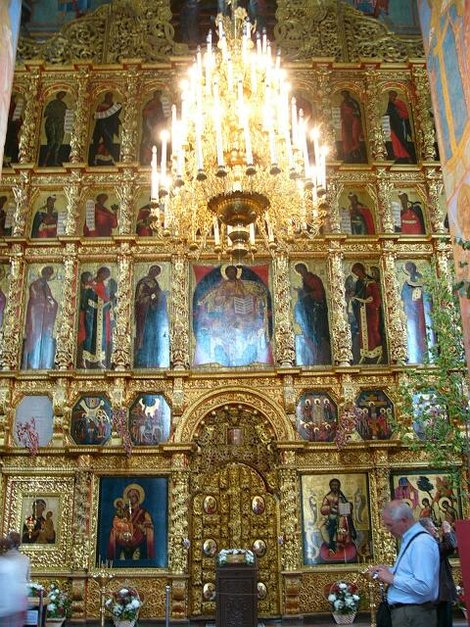 27.  иконостас Троицкого собора Россия