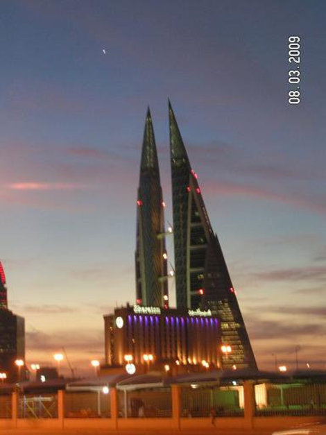 Наступает ночь Манама, Бахрейн