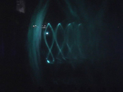 Лазерное шоу музыкальных фонтанов Сингапур (город-государство)