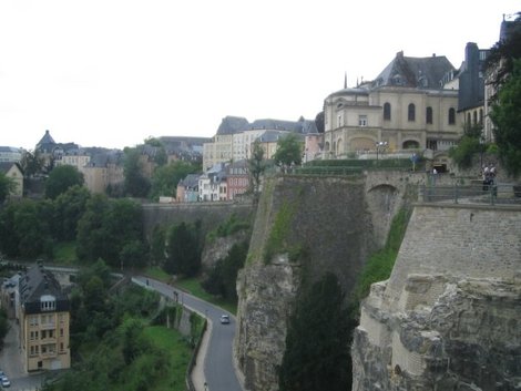 Люксембург — очень холмистый город