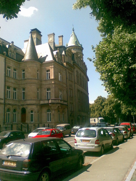 Одна из улиц недалеко от железнодорожного вокзала Люксембург