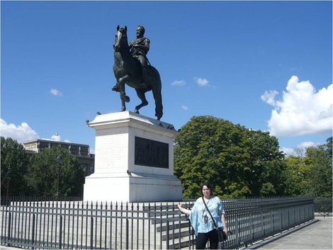 Памятник Генриху IV на мосту Пон-Неф Париж, Франция
