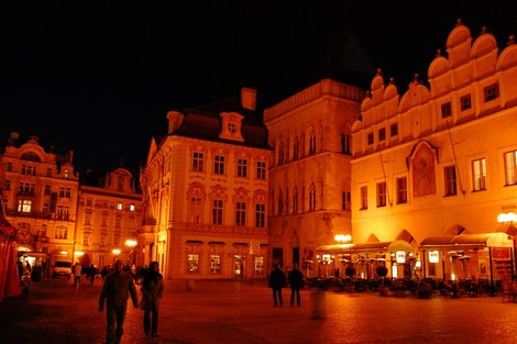 Ночные улицы пустынными не назовешь Прага, Чехия
